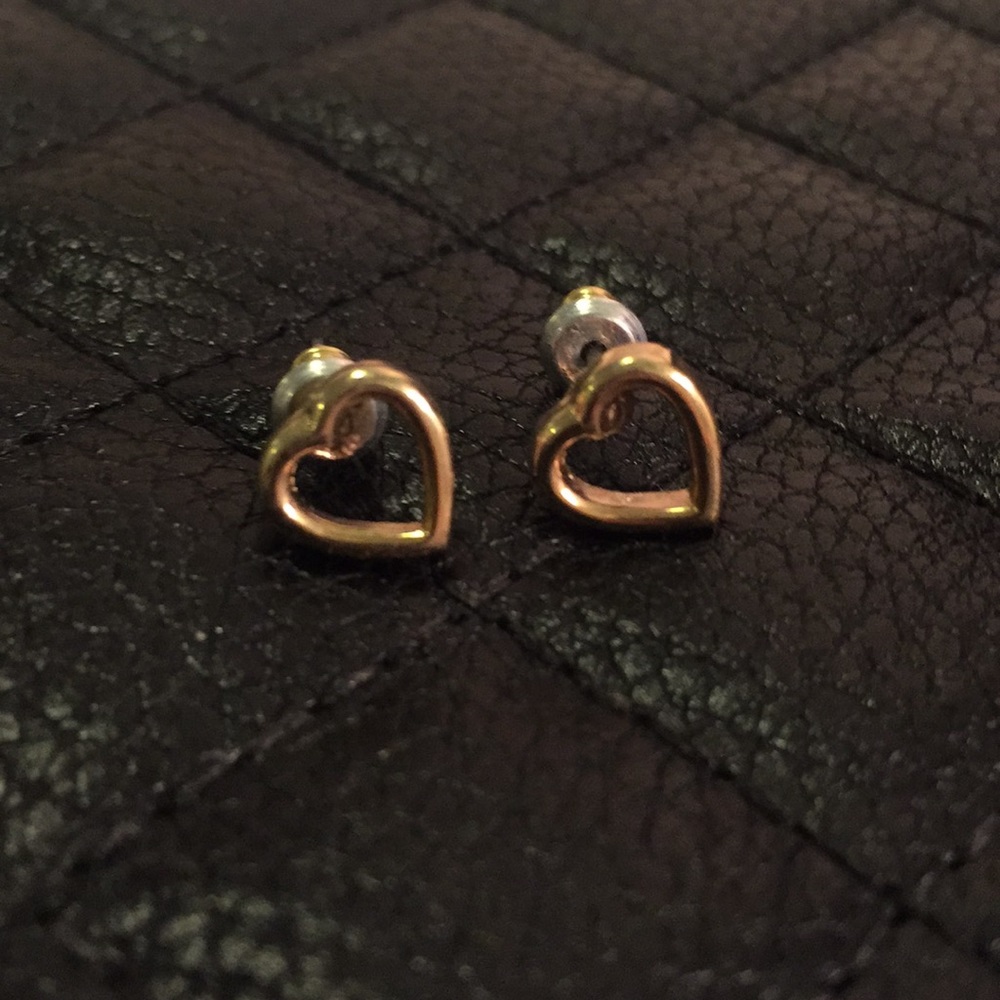 Gold heart earrings